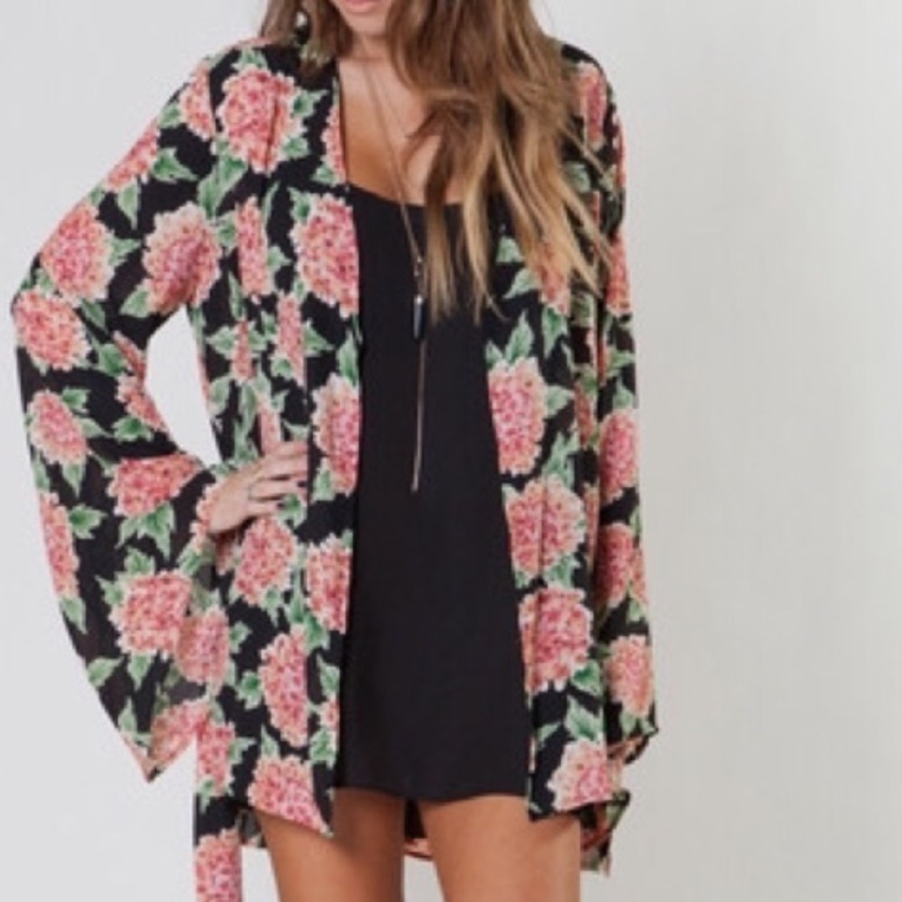 Show Me Your Mumu Beaux Beaux Kimono ~ in Flower Puff Girls